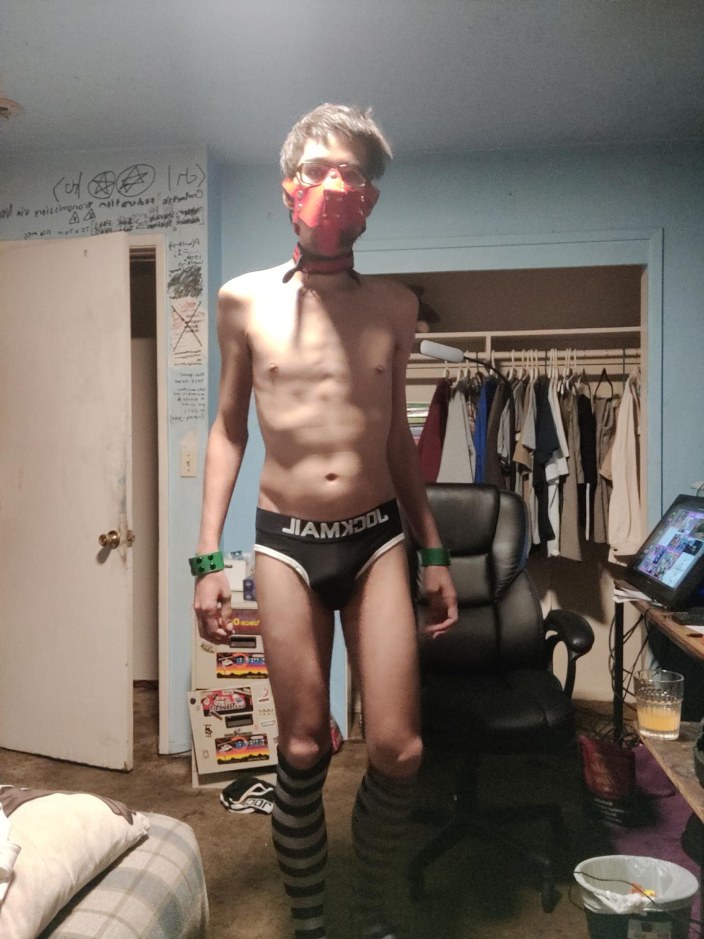 View Gallery Post ID 1111 by araety-kintaey-photography