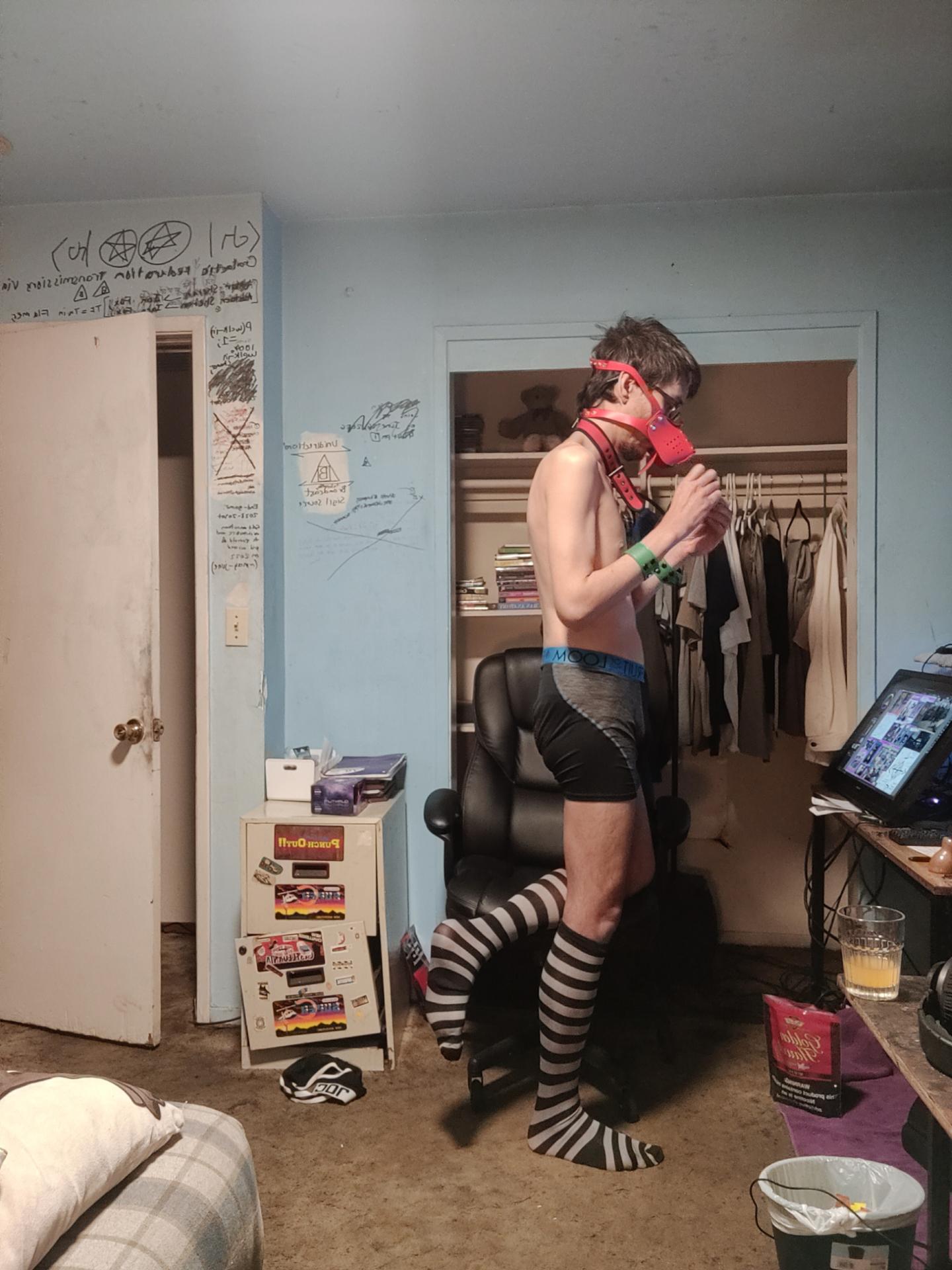 View Gallery Post ID 1672 by infinivaeria